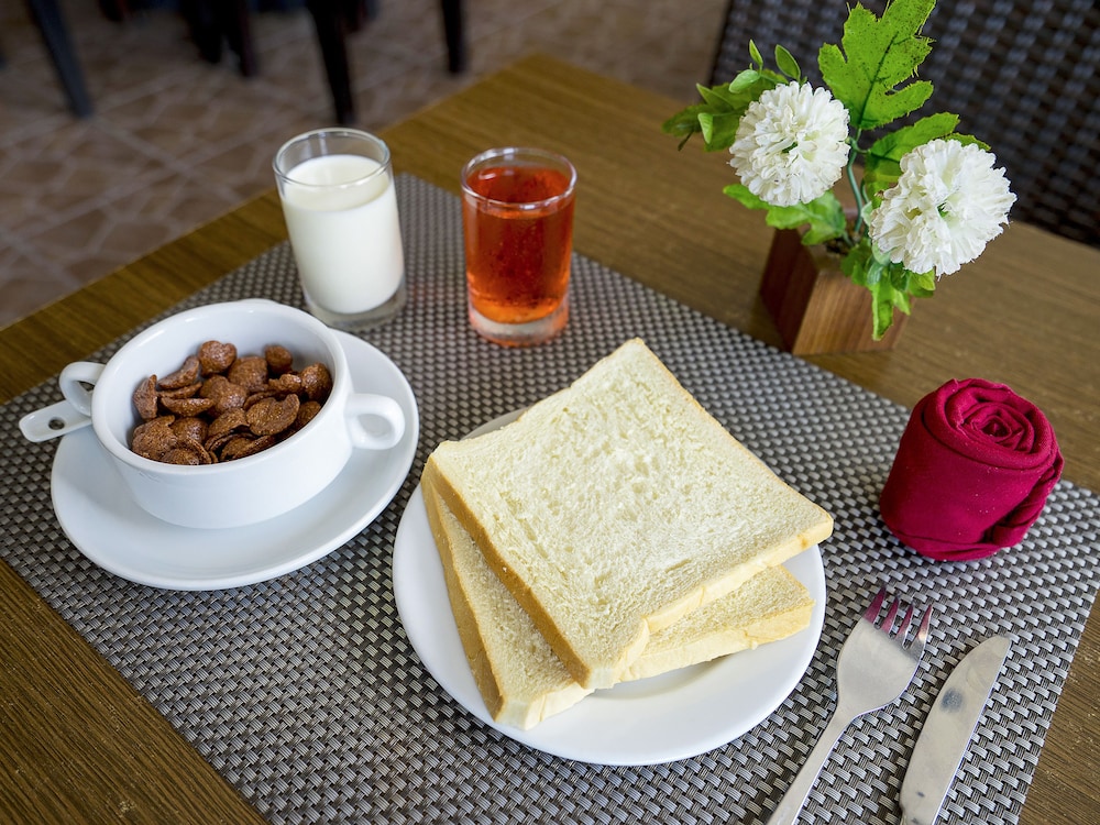 Hotel Grand Kartika 50/63