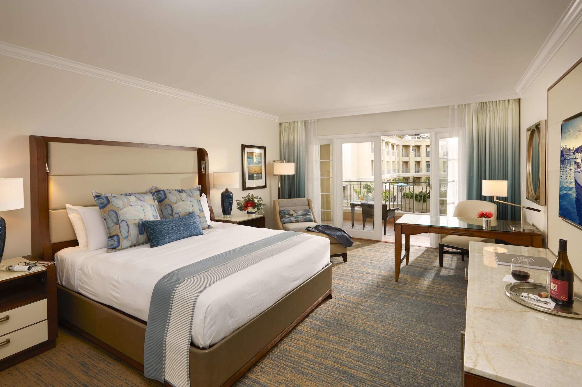 Room, King Bed, Courtyard Area، Balboa Bay Resort 2/10
