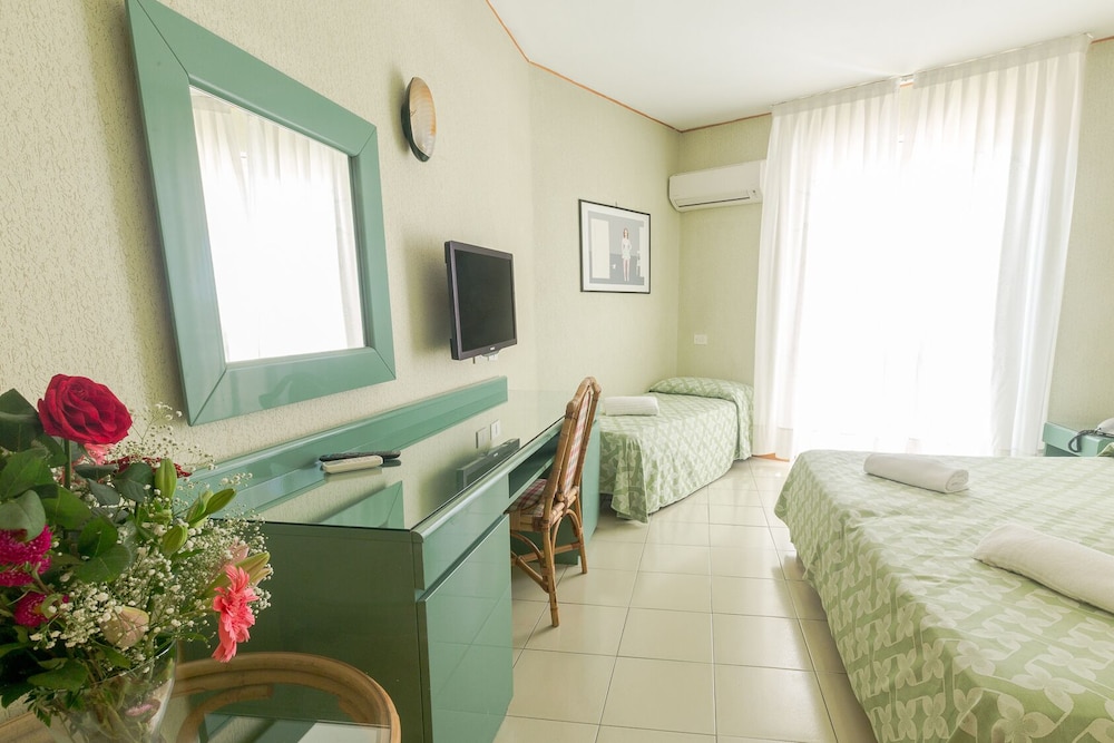 Hotel Perla Del Golfo 25/70