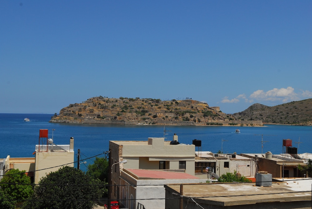 Athina Villas 49/56