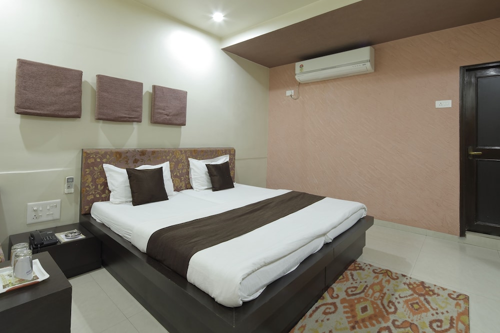 Hotel Good Night 24/50