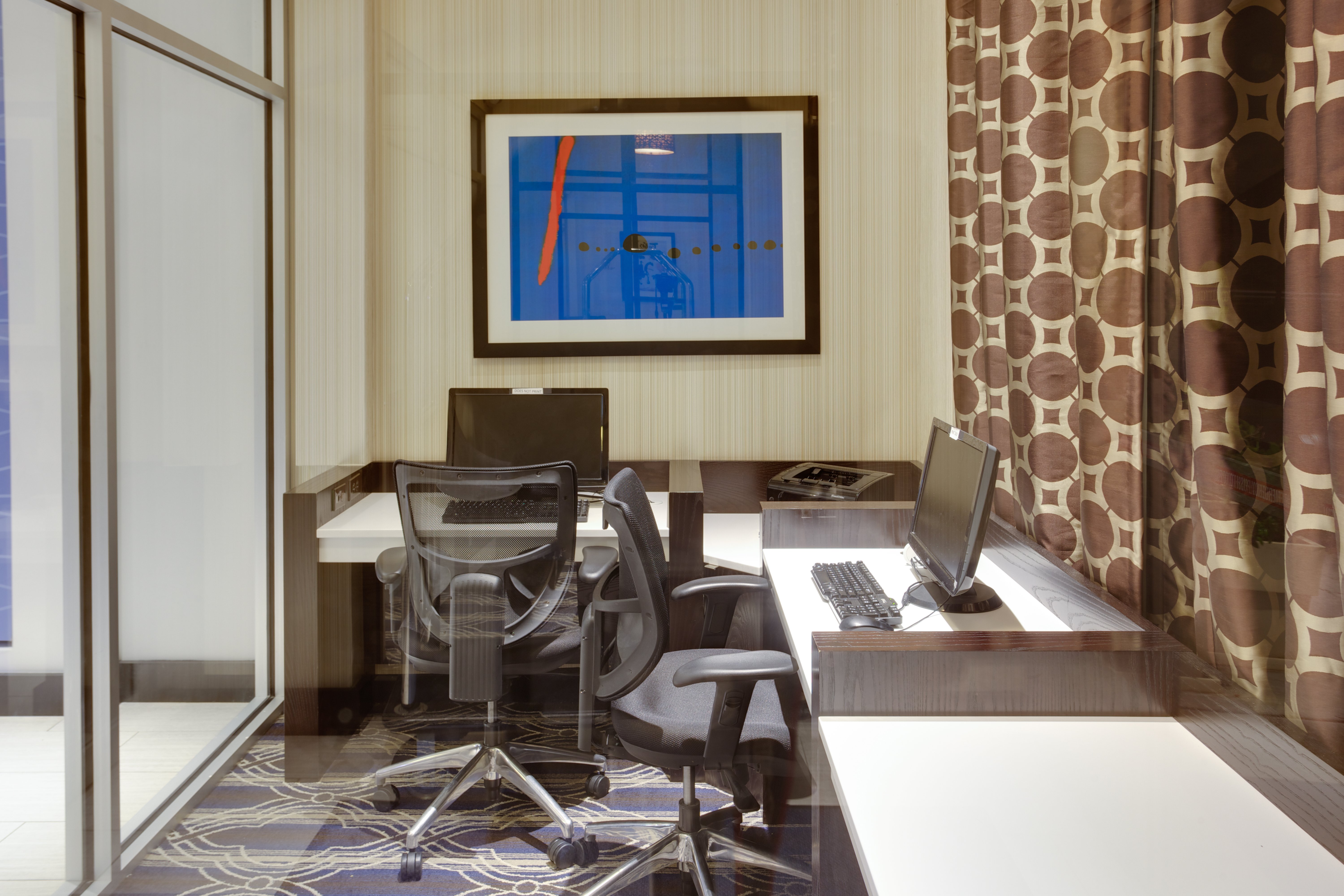 Holiday Inn Express Suites Laurel Lakes 49/58