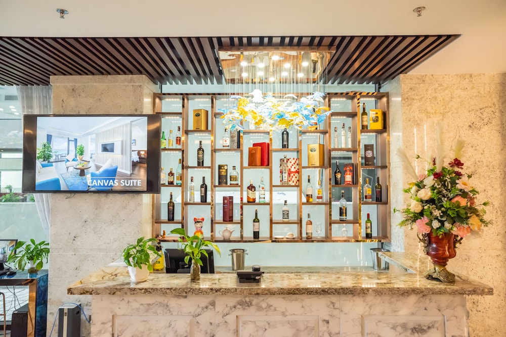 Canvas Hotel 4/58
