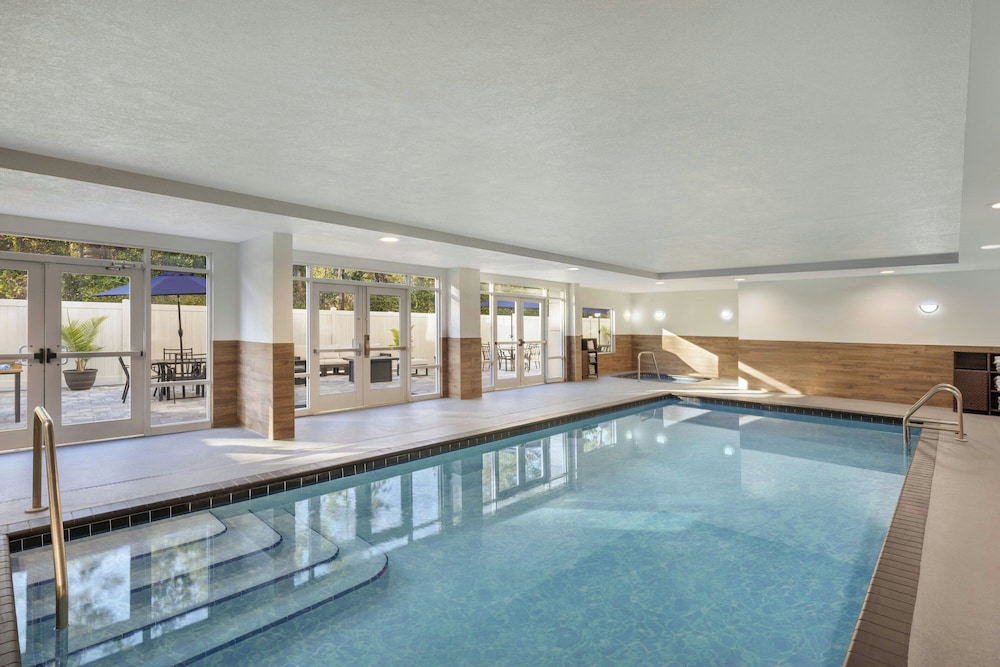 Fairfield Inn And Suites Lake City 17/50