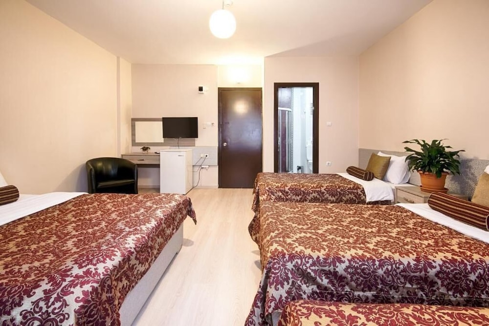 Dinar Hotel 20/43