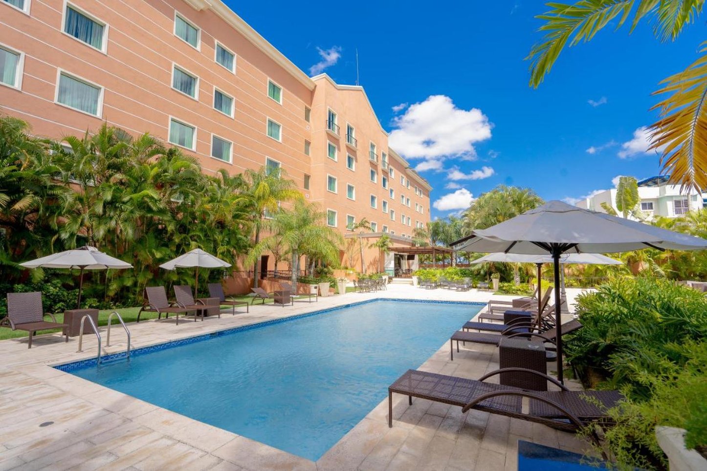 Hodelpa Garden Court 81/84