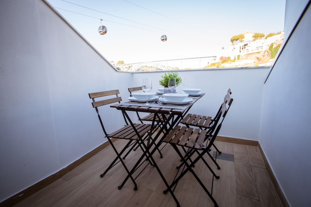 Porto Views & Wines By Porto City Hosts 6/50