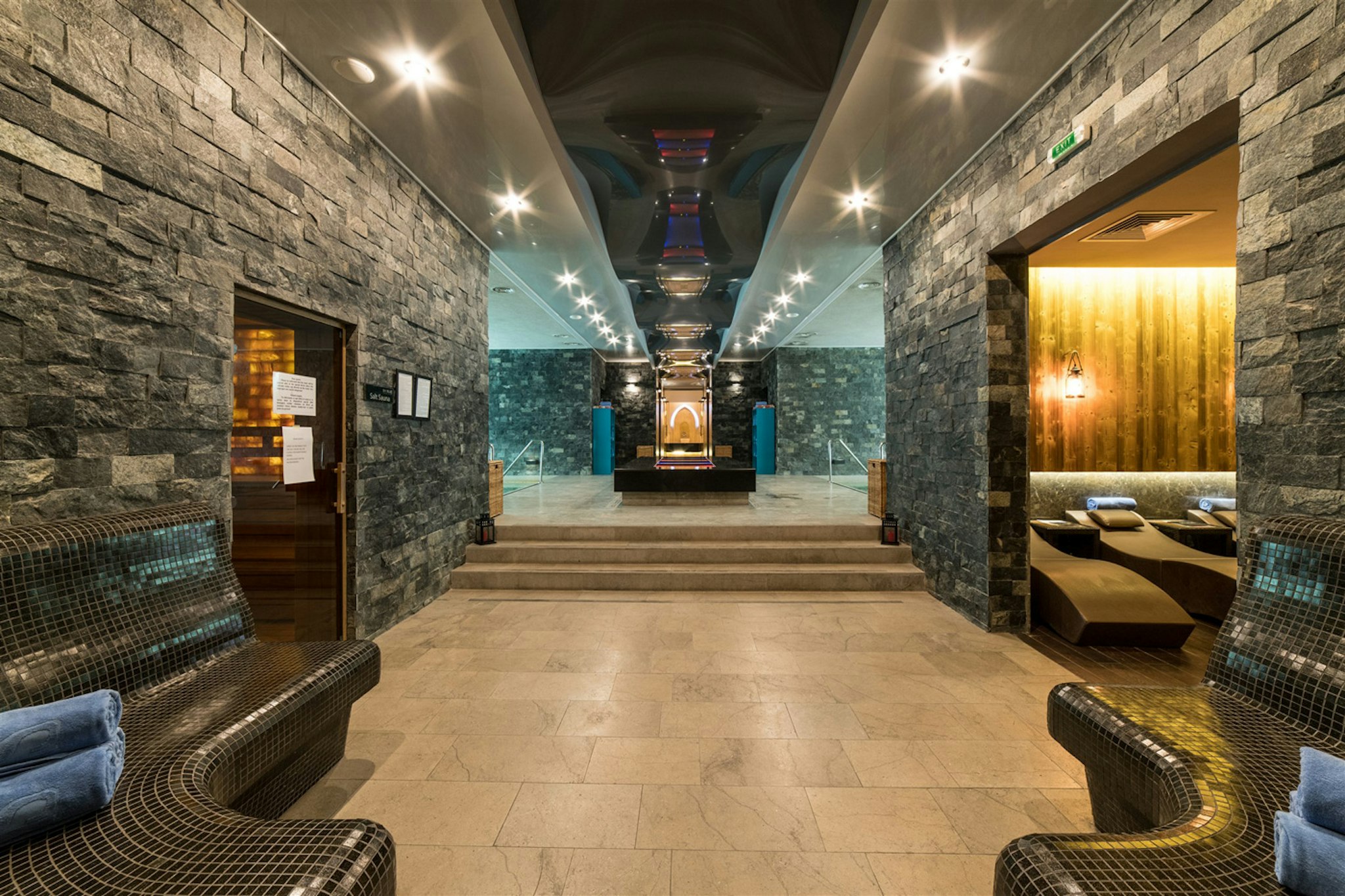 Sky Blue Hotel Spa 29/55