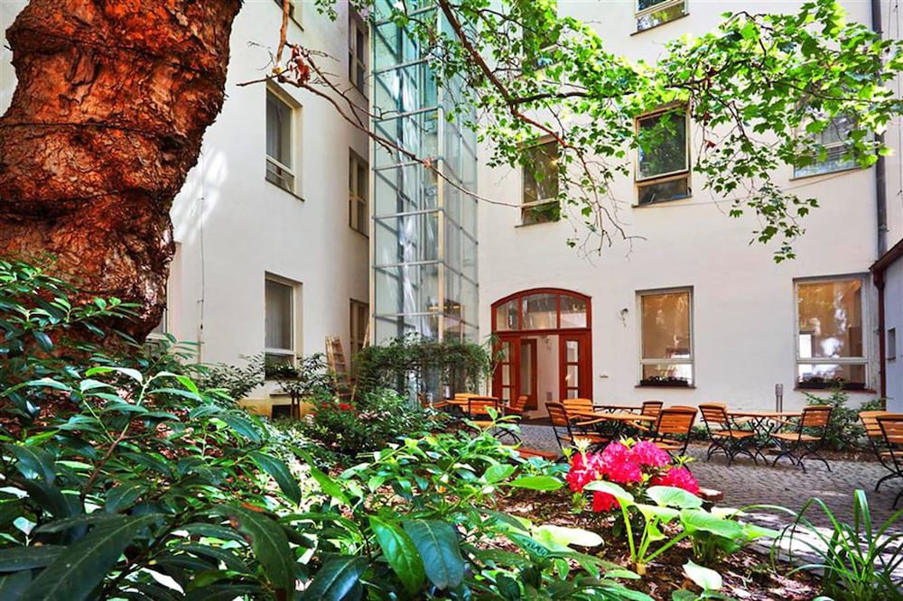 Hotel Adler 43/50