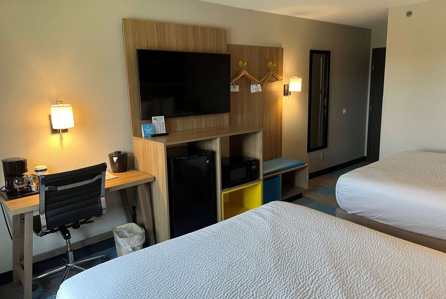 Days Inn & Suites By Wyndham Des Moines Airport 17/40