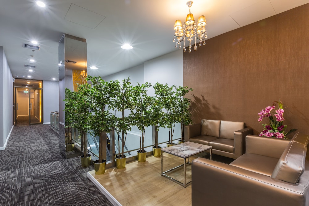 Leela Orchid Hotel 39/49