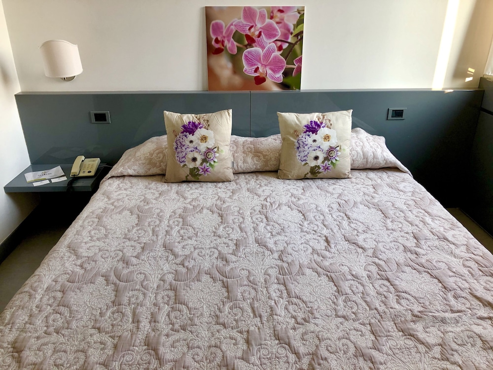Hotel Alfieri 25/76