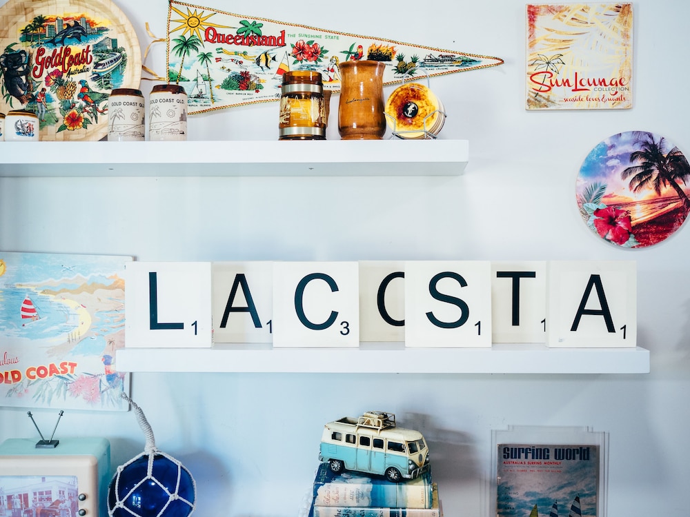 La Costa Motel 2/35