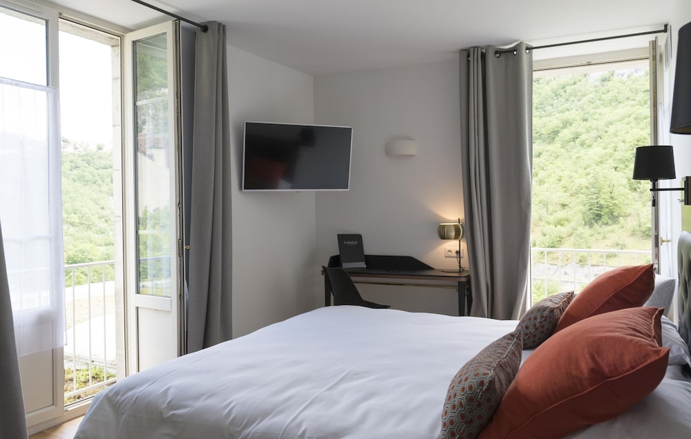 Valley, Privilege, Queen Bed, with View