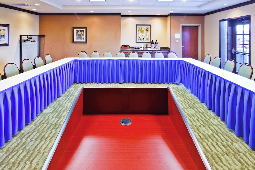 Holiday Inn Express Hotel And Suites Ooltewah Springs Chattanooga 33/67
