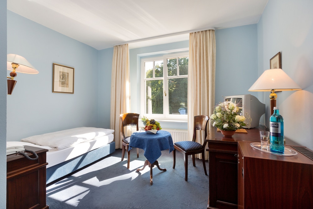Schlosshotel Ralswiek 14/50