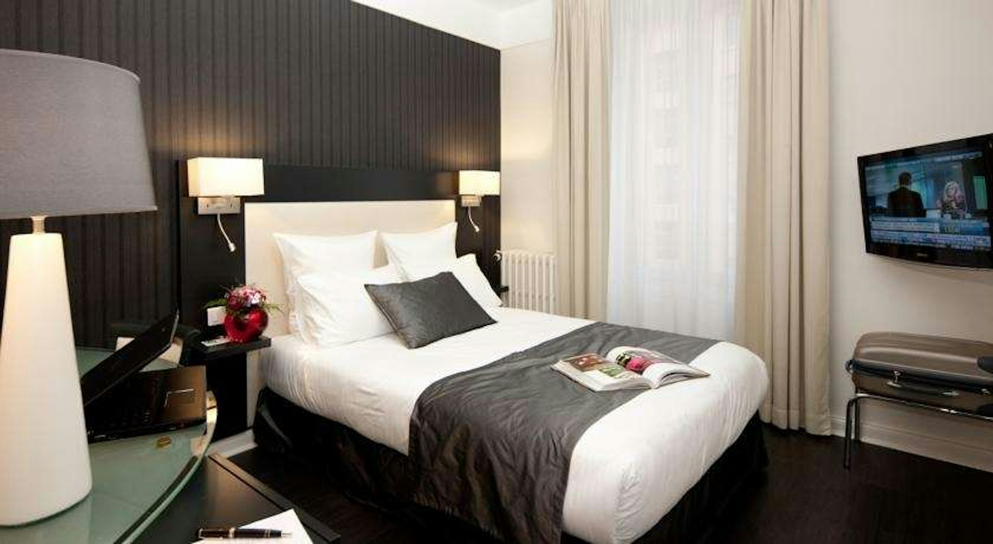 Grand Hotel Du Tonneau D Or 5/11