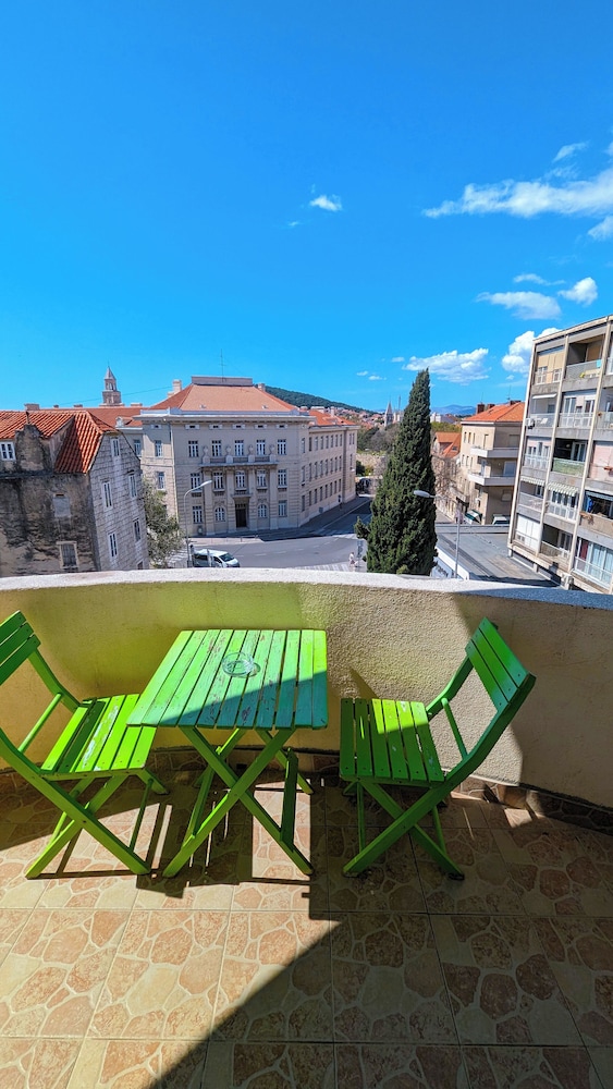 Croparadise Hostel 45/50