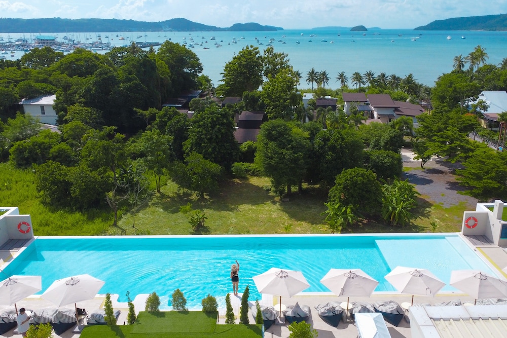 Chalong Marina Bay View Phuket 44/45