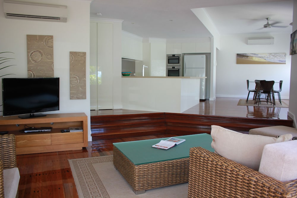 Beaches Port Douglas 41/69