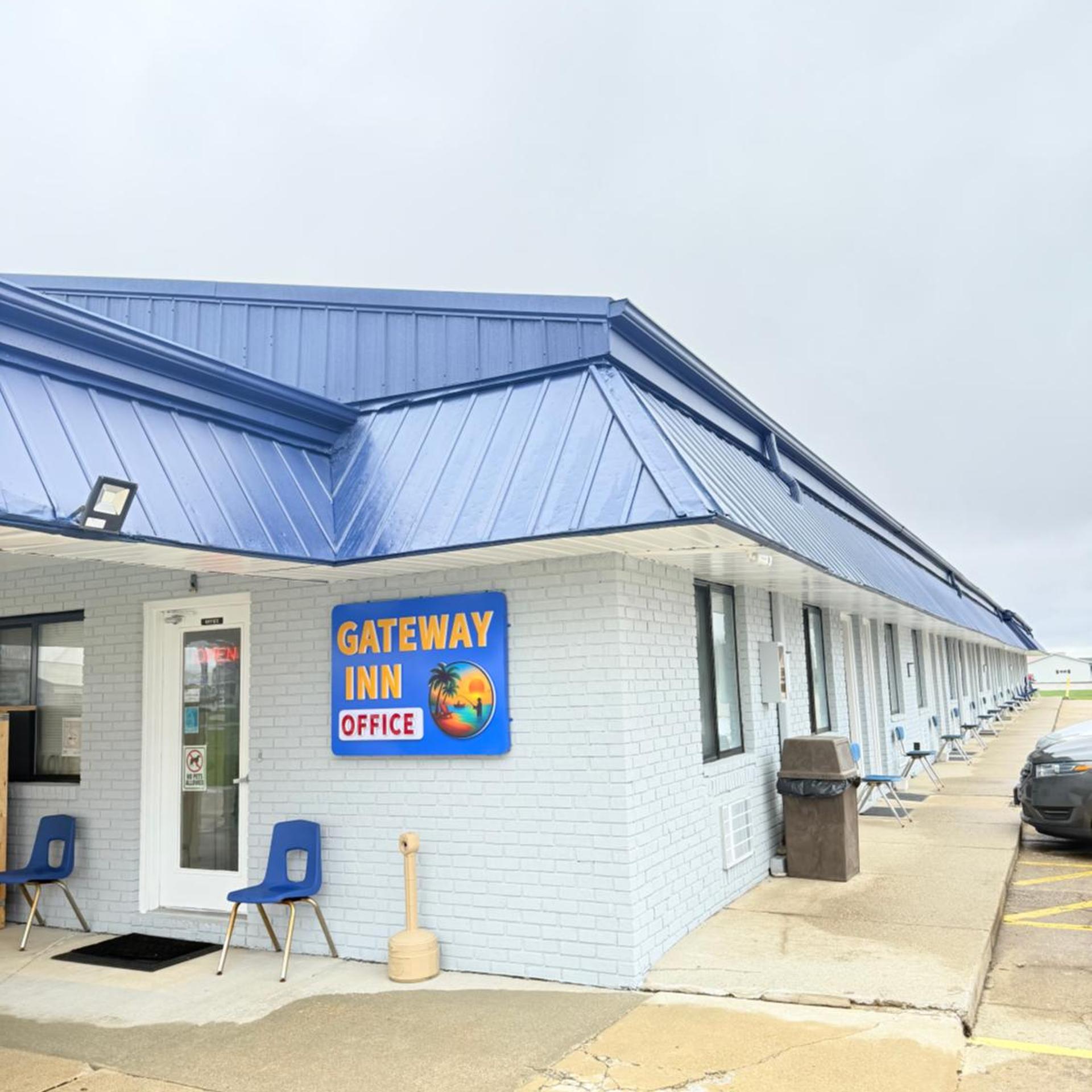 Gateway Inn 2/50
