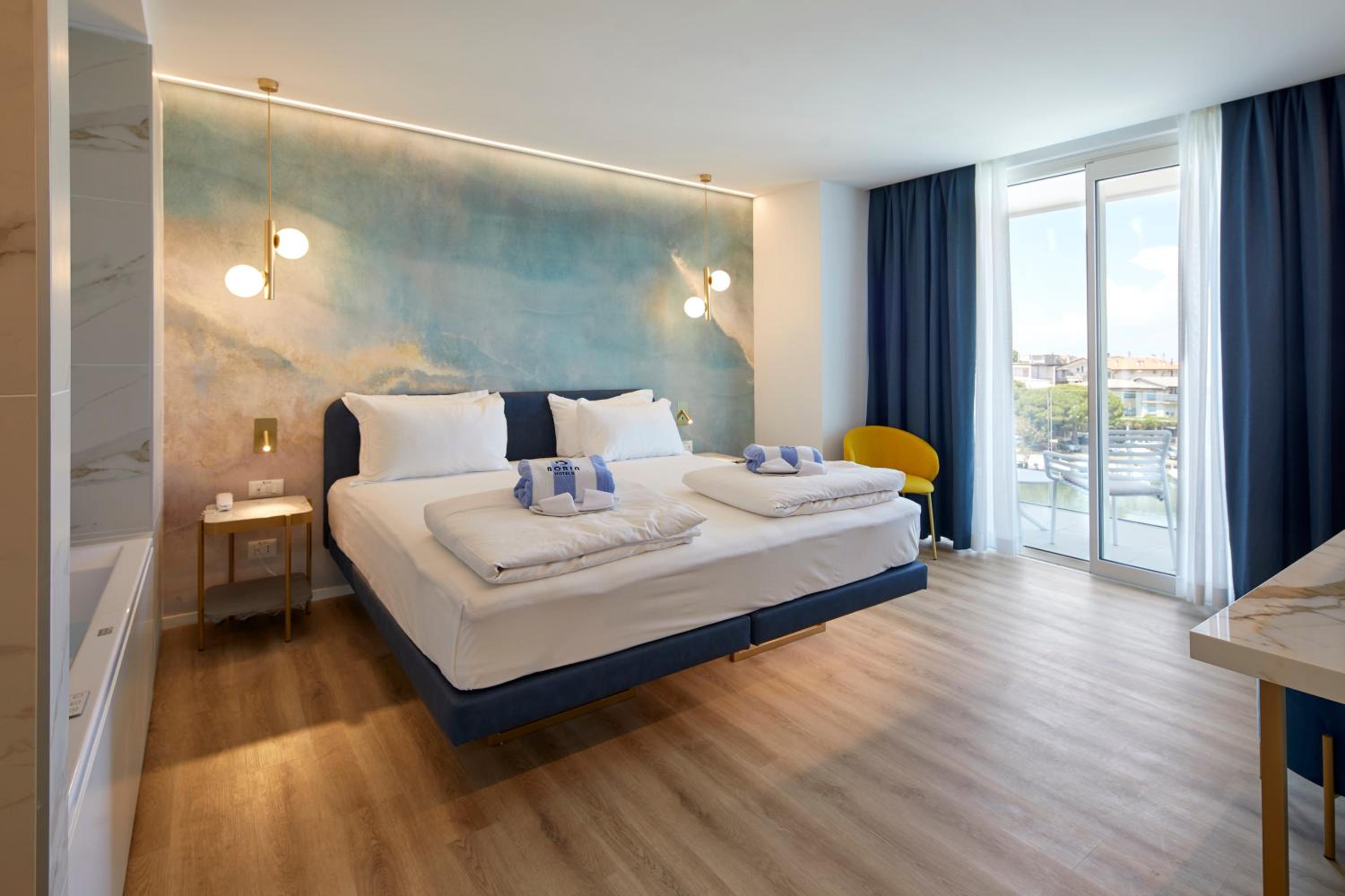Suite, Lagoon View, Hot Tub
