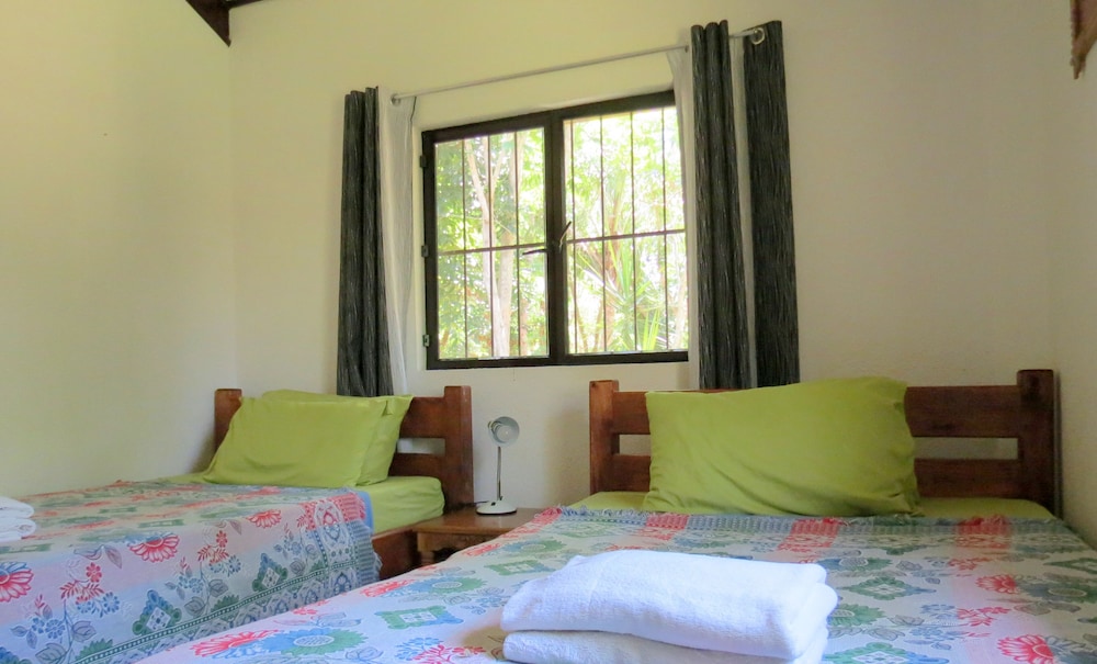 2 Bedrooms, Comfort, House, 1 Queen and 1 Single Bed, Pool View, Kitchenette