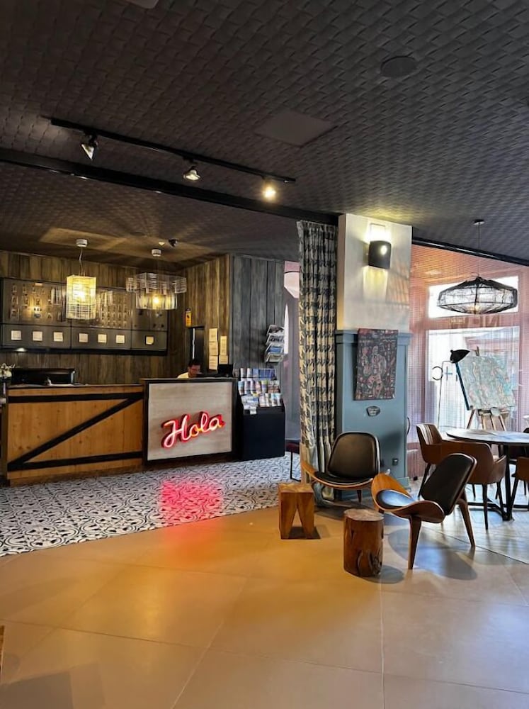NEW HOTEL COLON 3/61