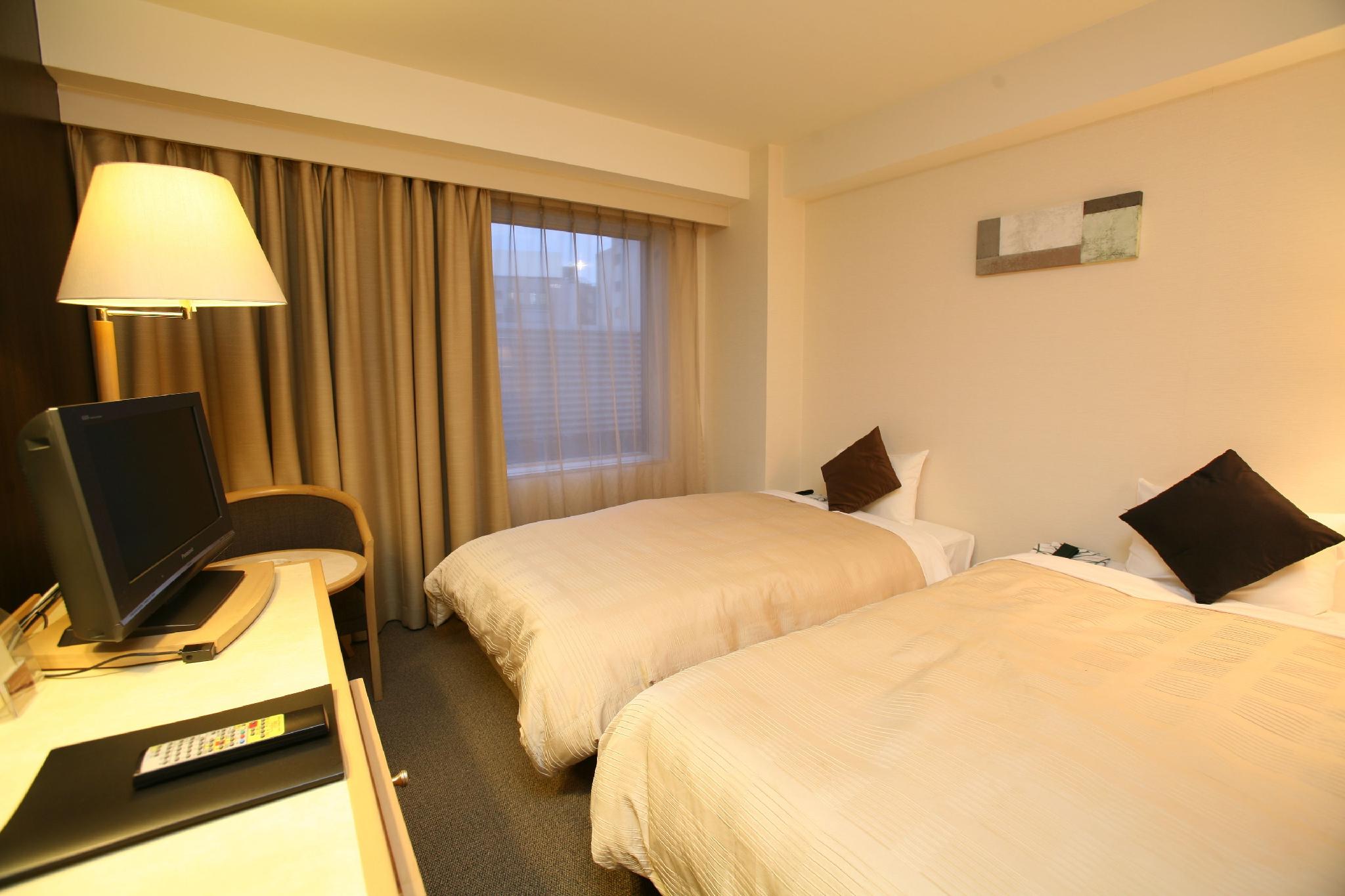 Cypress Garden Hotel 20/48