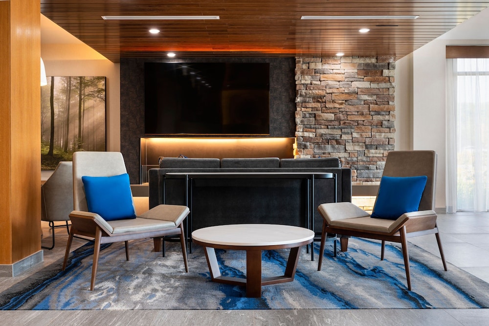 Fairfield Inn & Suites by Marriott North Bay 43/50