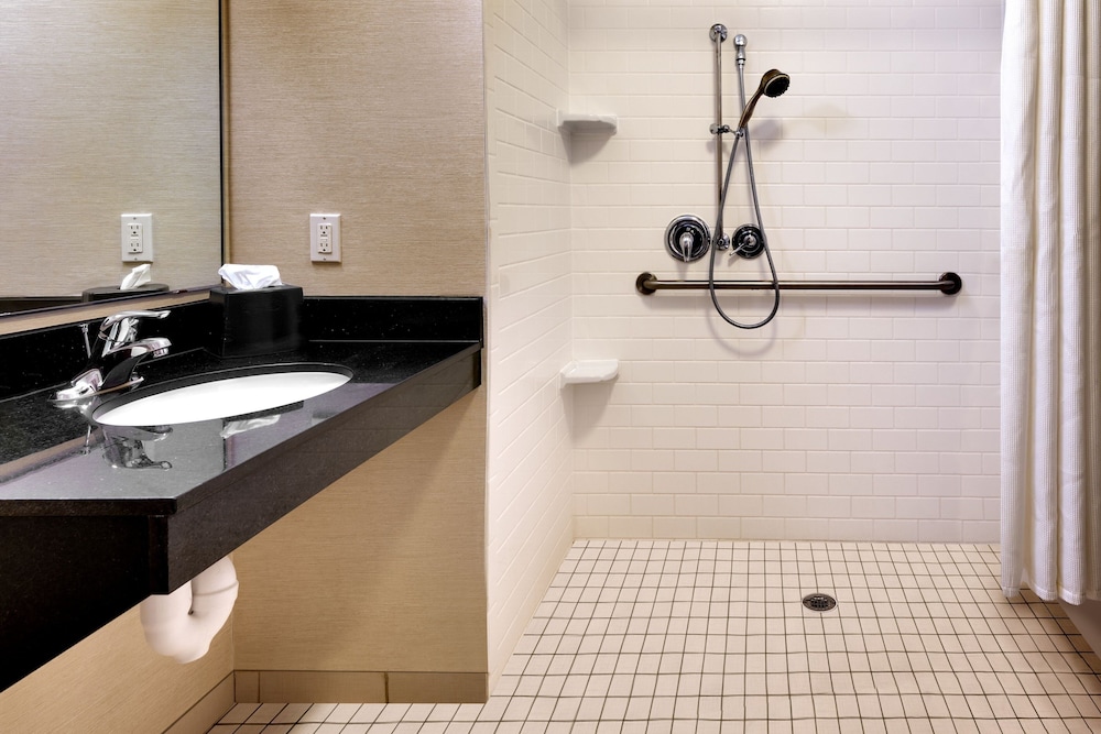 Fairfield Inn Suites Tallahassee Central 30/35
