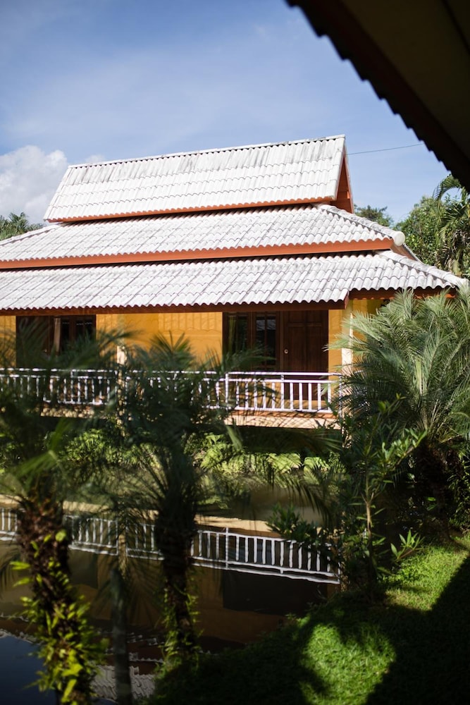 POONYAMANTRA RESORT 10/75