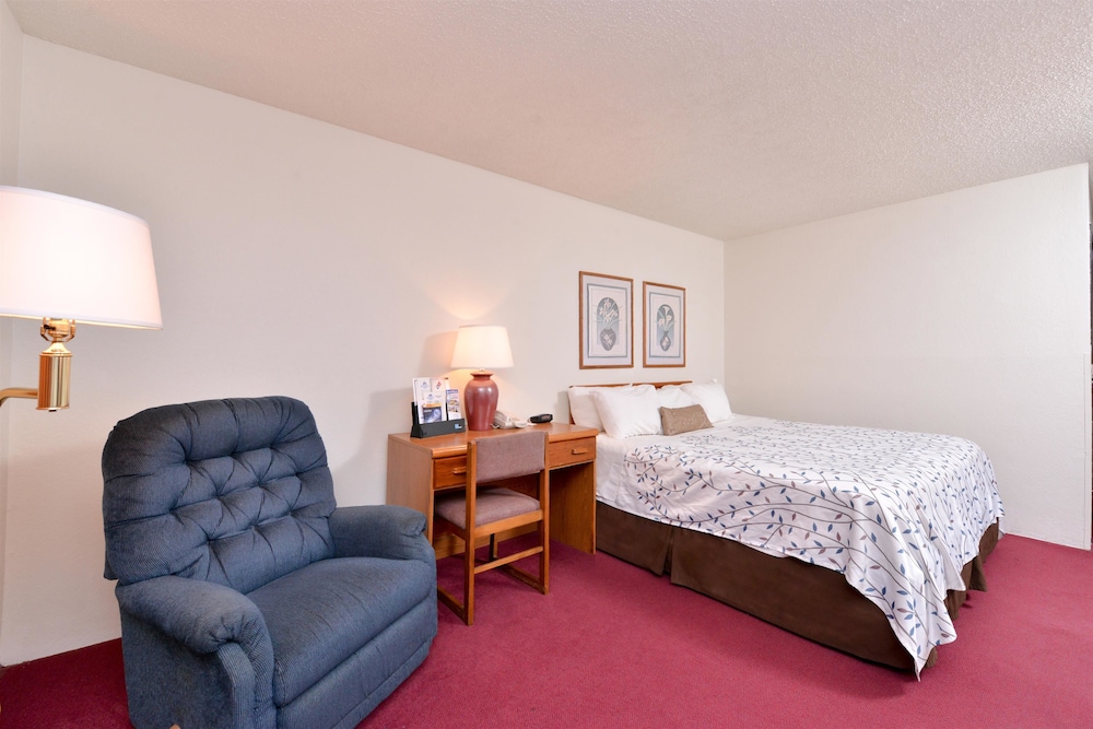 Americas Best Value Inn & Suites International Falls 11/23