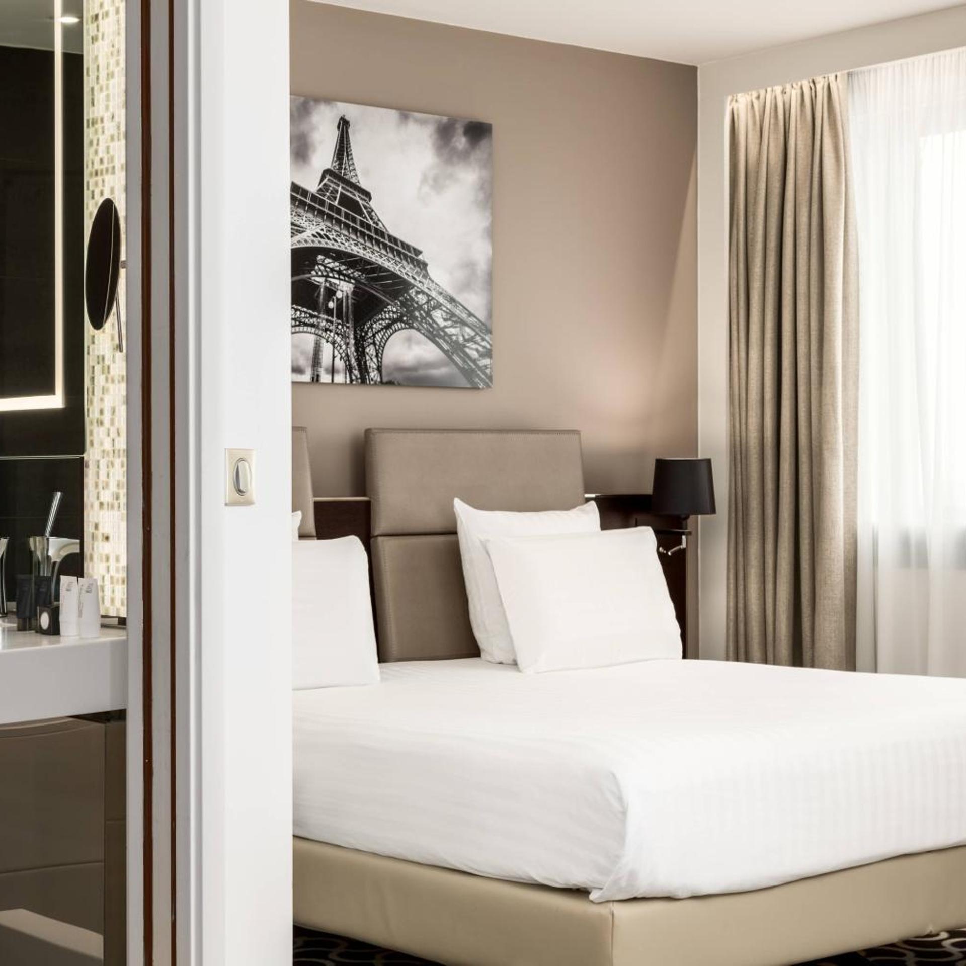 Parisian, Suite, King Bed