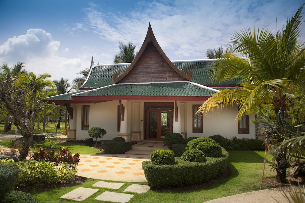 Miracle Island Resort 42/49