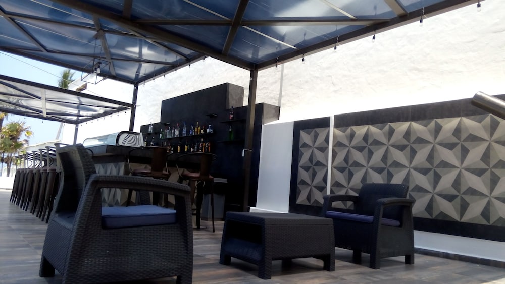 Ocean View Beach Hotel 43/51