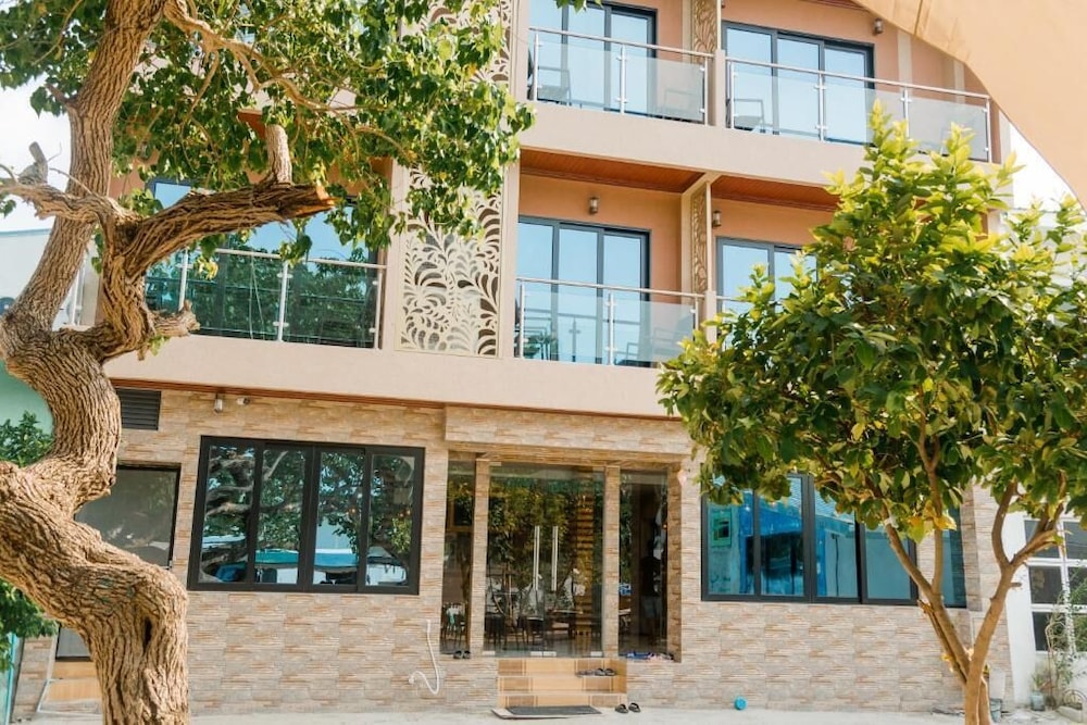 AIMI Beach Hotel 18/64