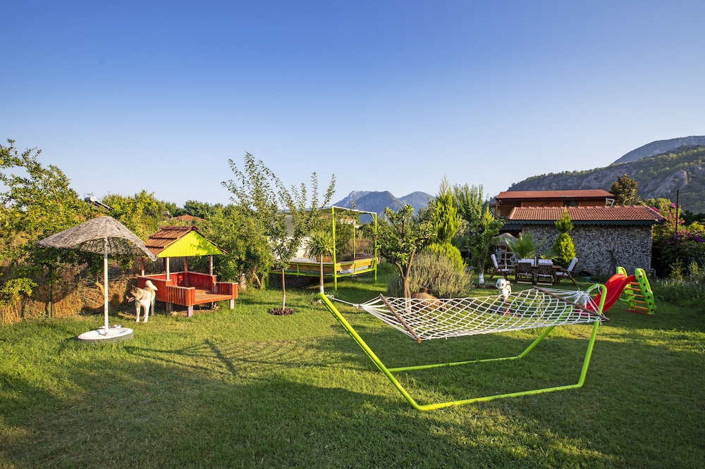 Cirali Flora Pension 23/50