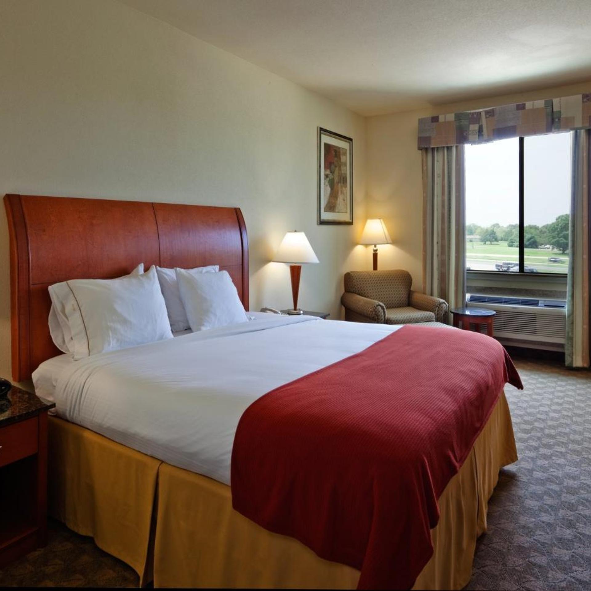 جناح بسرير كينج وسريرين كوين بغرفتي نوم، Holiday Inn Express Hotel Suites Fairfield North 2/2