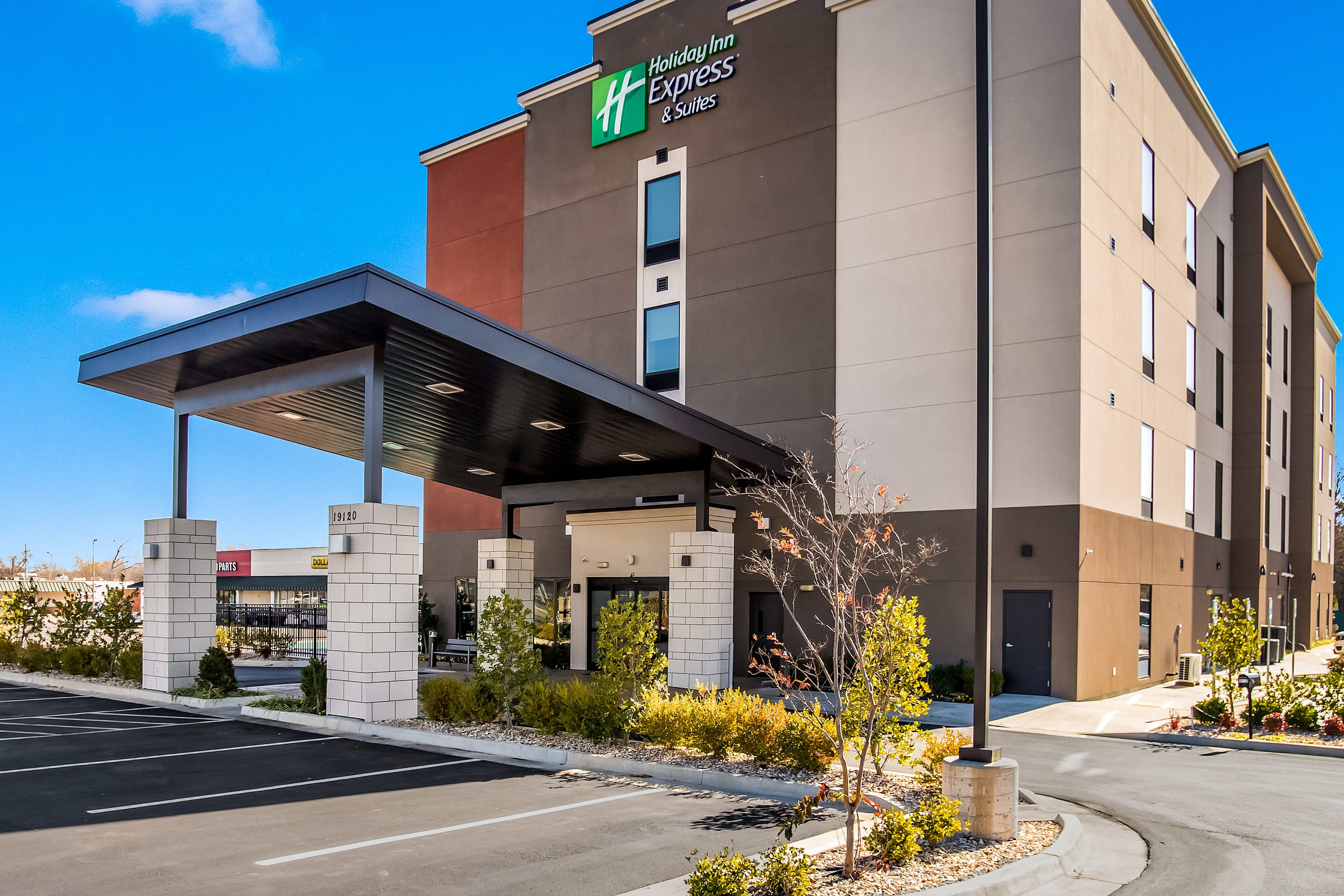 Holiday Inn Express Suites East Tulsa Catoosa 25/27