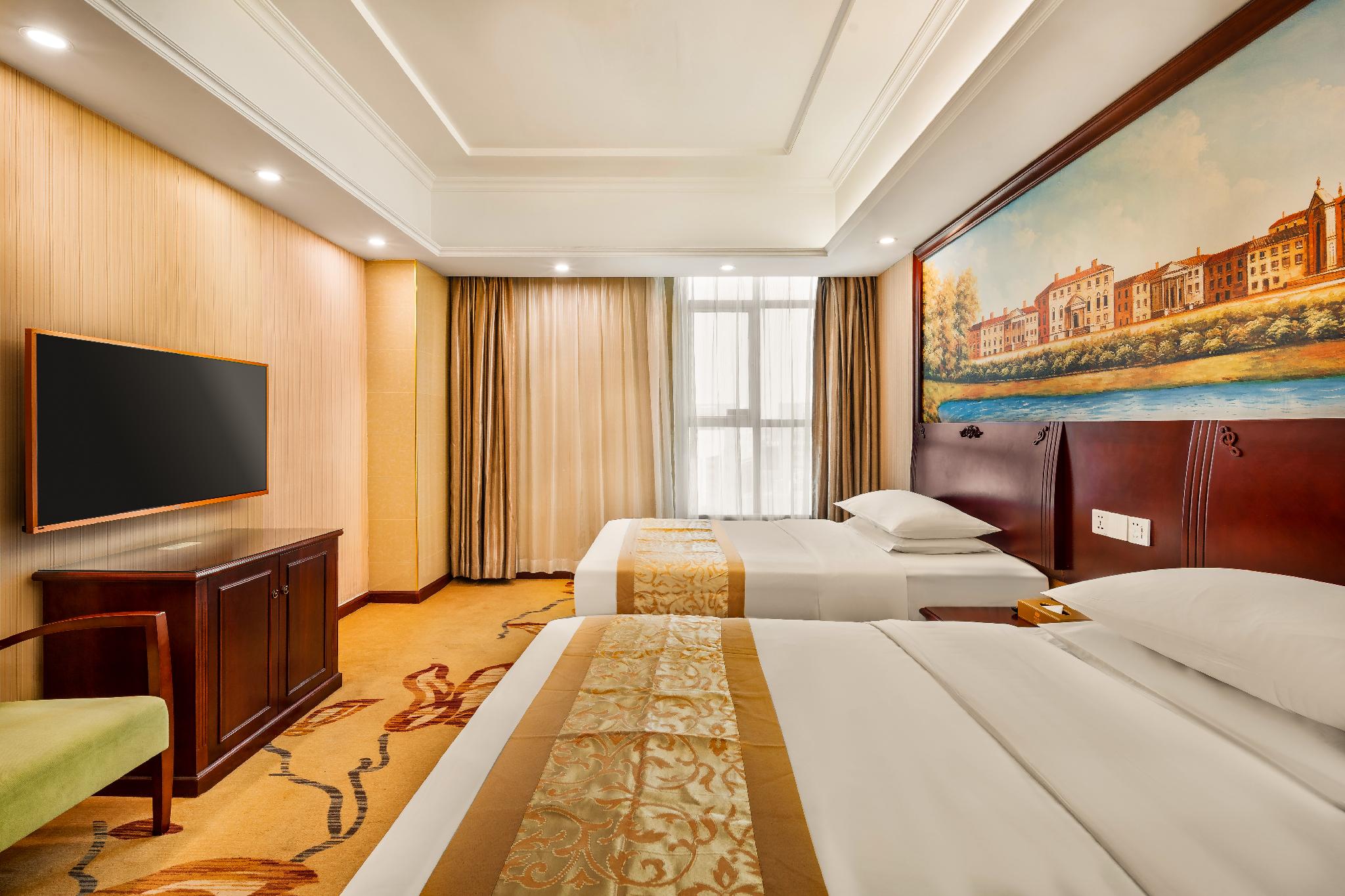 Vienna Hotel (Shenzhen Convention and Exhibition Center, Fuhai Qiaotou) 31/63