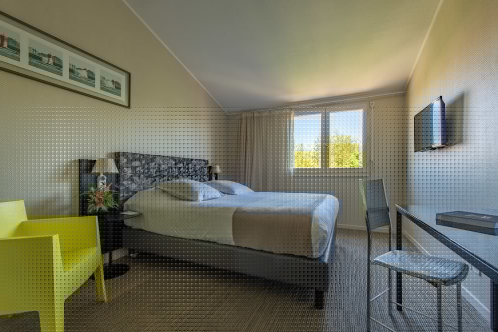 SAINT NICOLAS HOTEL 25/80