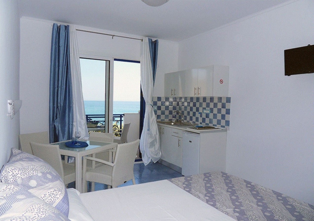 studio, sea view