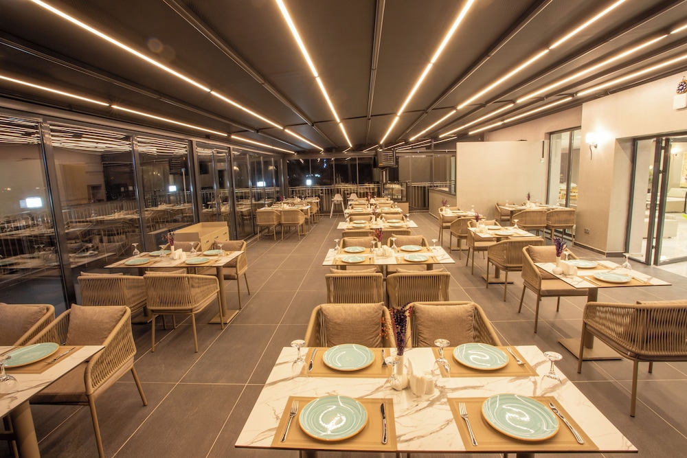 First Joy Hotel 29/49