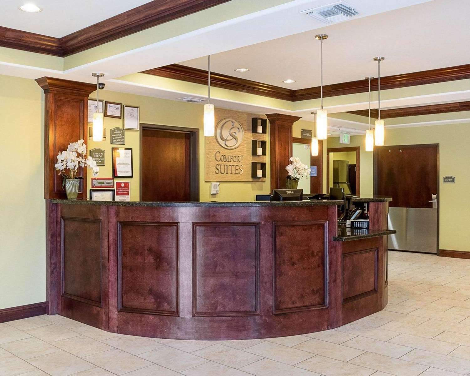 Comfort Suites Harvey - New Orleans West 4/15
