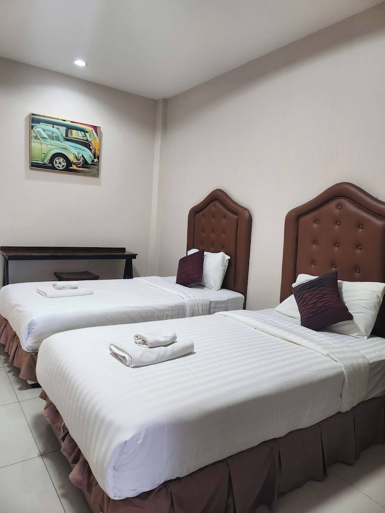 Harmonize Hotel 33/75