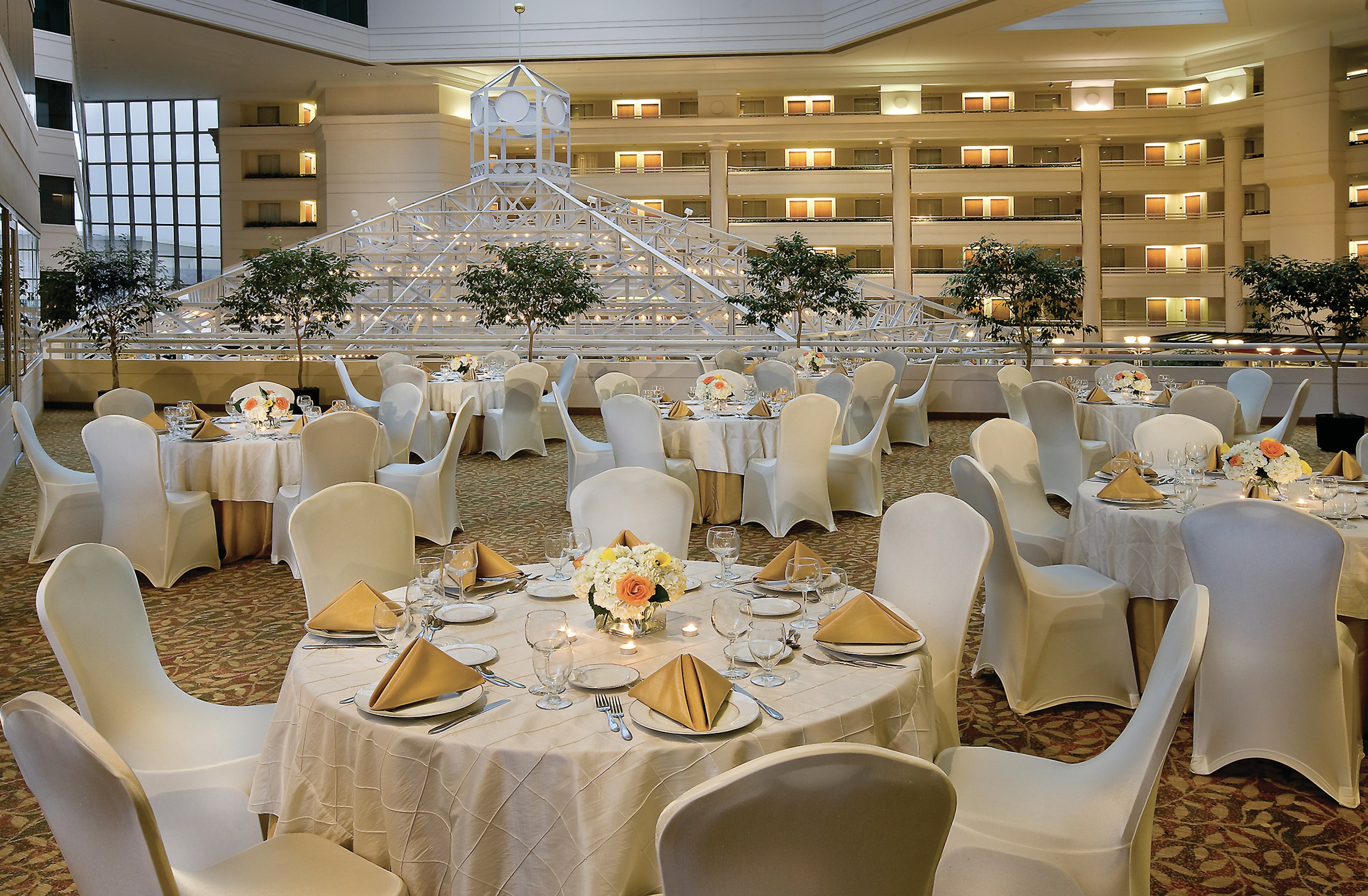 Embassy Suites By Hilton Washington Dc Chevy Chase Pavilion 45/80