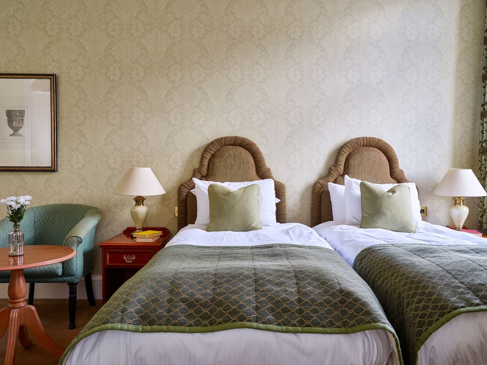 Dumbleton Hall Hotel 15/73