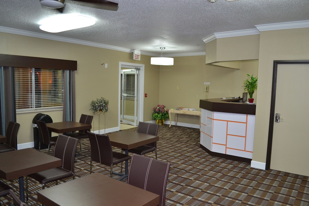 Countryside Inn Suites Fremont 29/45