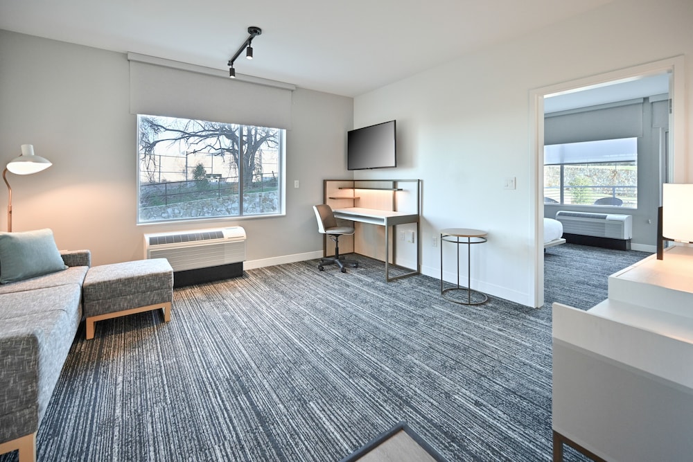 Towneplace Suites By Marriott Norfolk 23/35